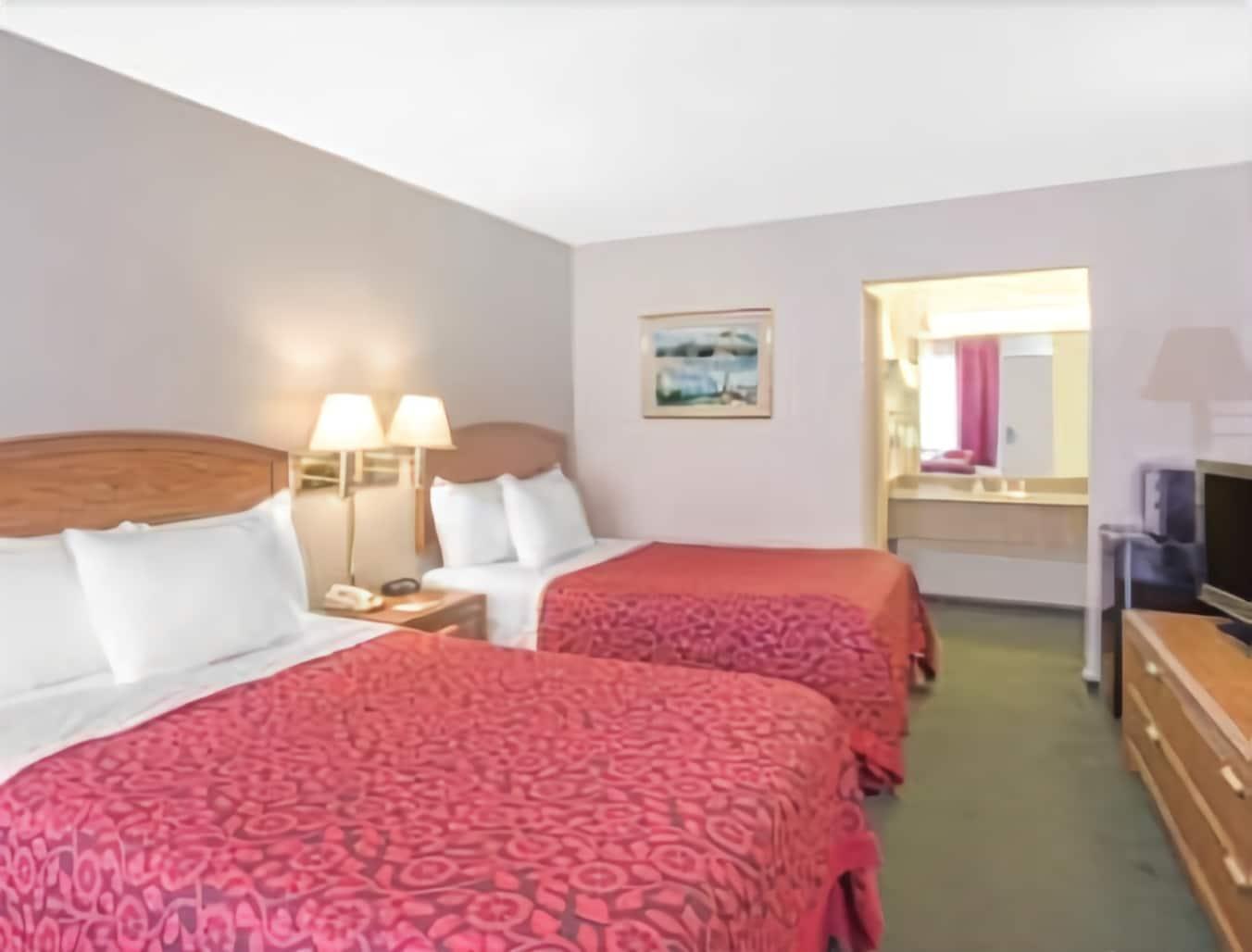 Days Inn By Wyndham Wilmington / University Экстерьер фото