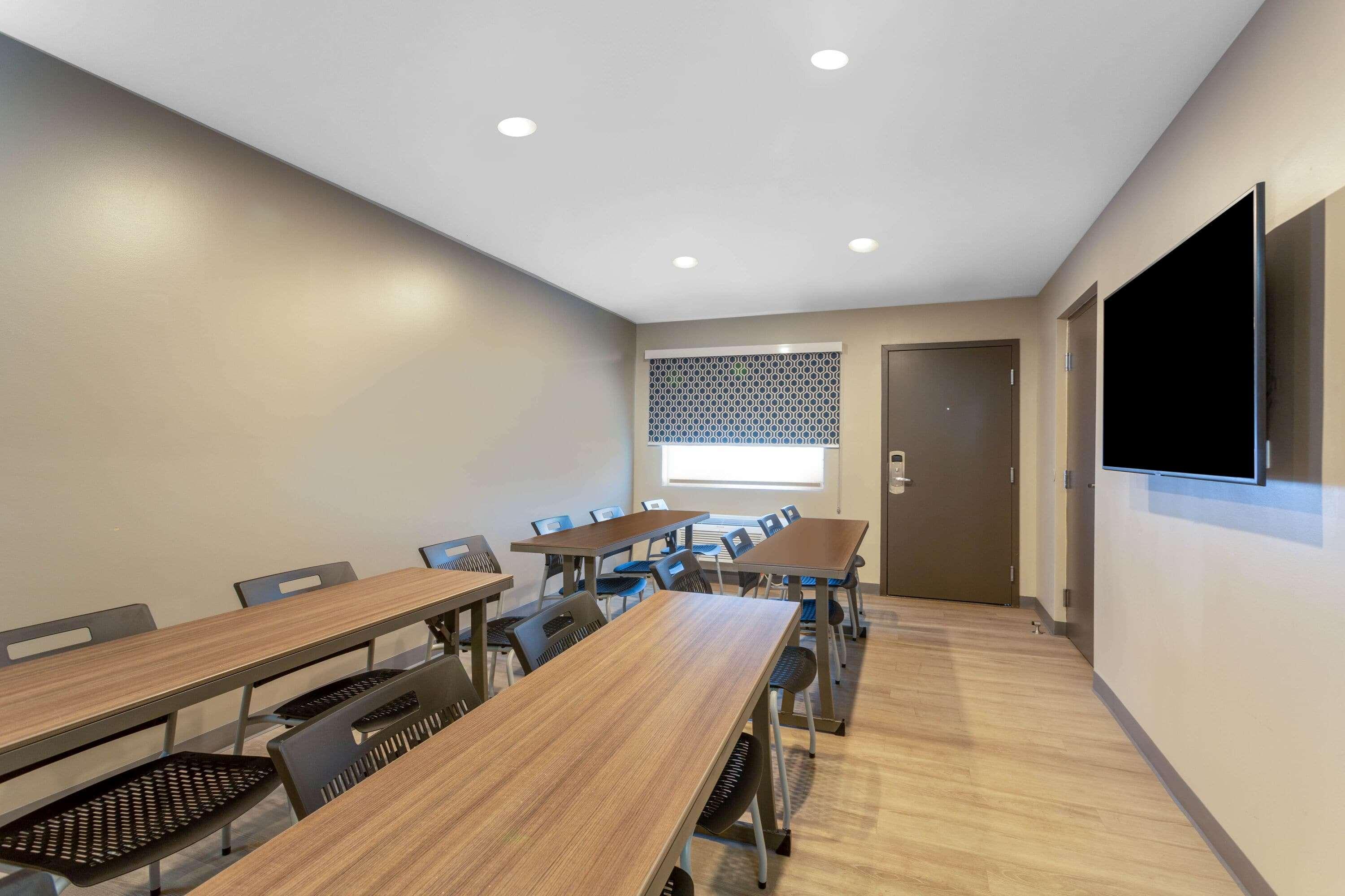 Days Inn By Wyndham Wilmington / University Экстерьер фото
